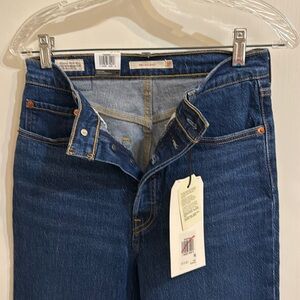 Levi’s premium new with tags size 27 x 33. Rib cage bootcut blue jeans.